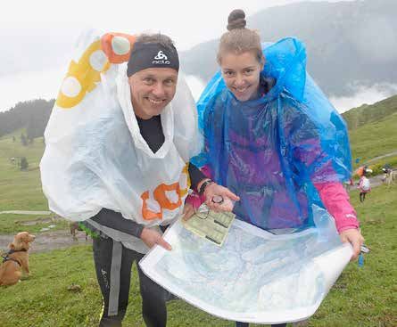 Karte lesen im Regen